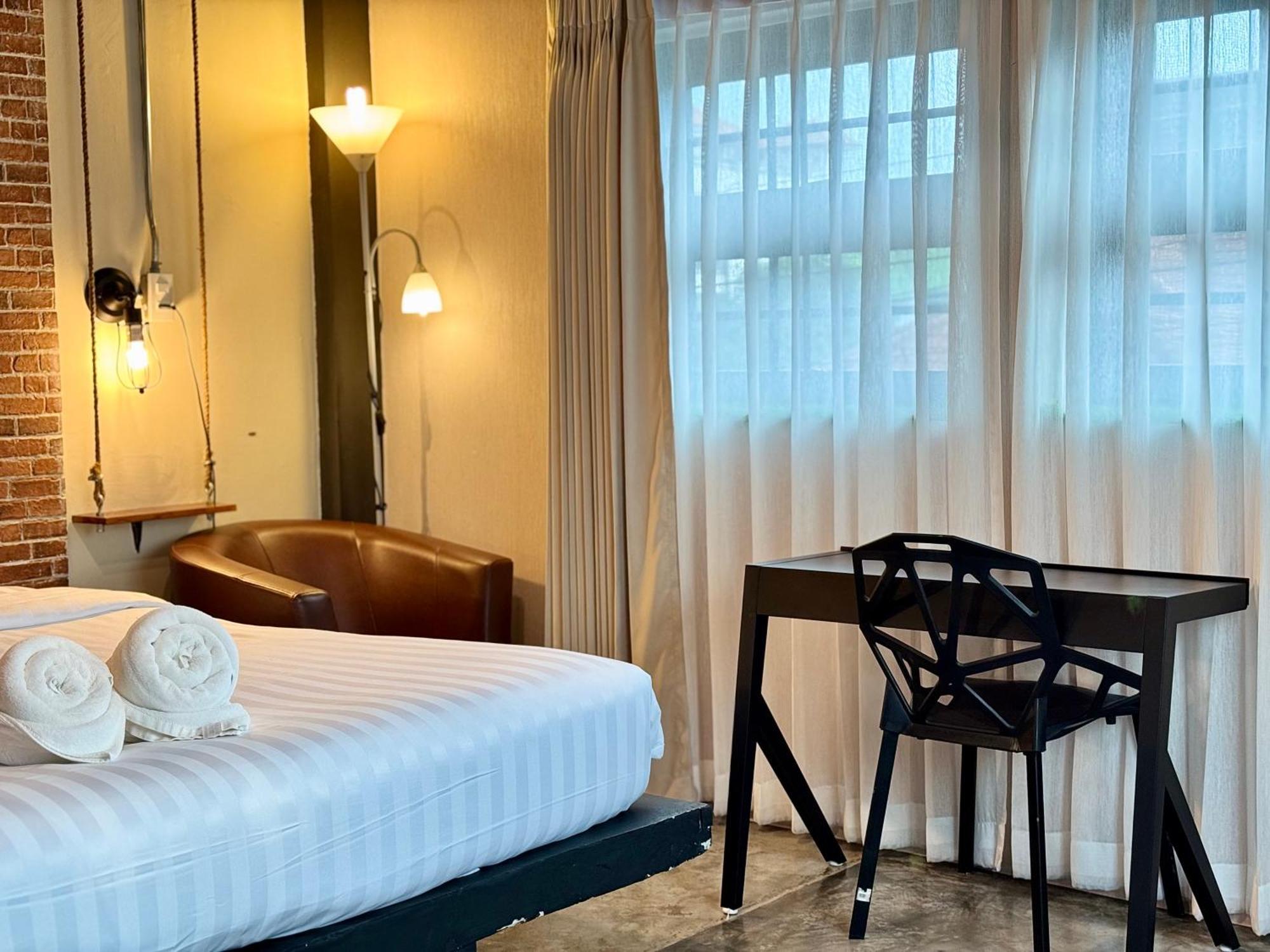 Tanwa Hotel Чиангмай Екстериор снимка
