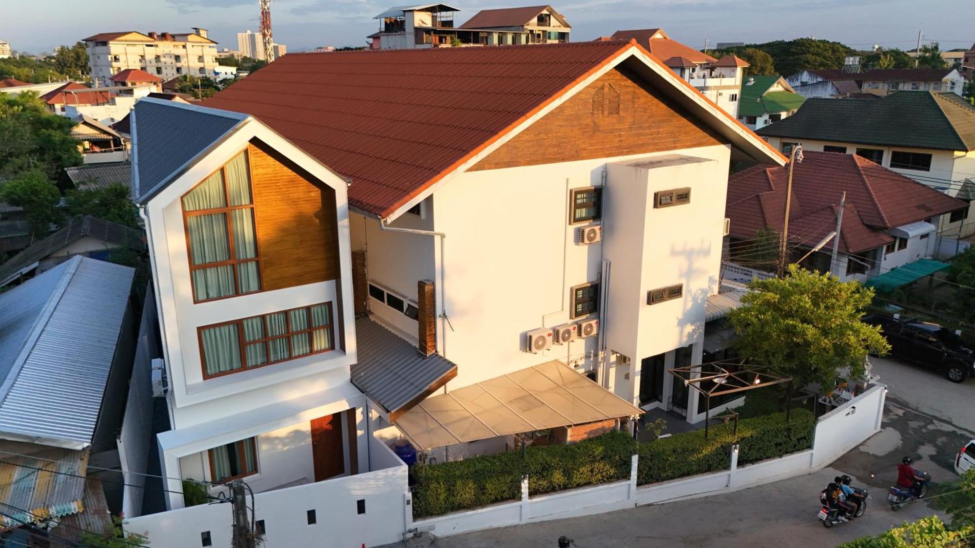 Tanwa Hotel Чиангмай Екстериор снимка